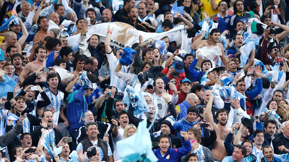 Argentina-Holanda-hinchada-Brasil-2014-1920-2