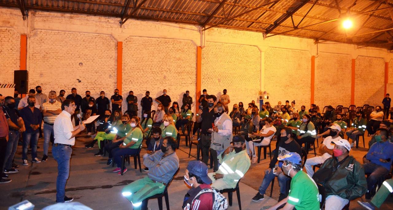 ENTREGA INDUMENTARIA LIMPIEZA