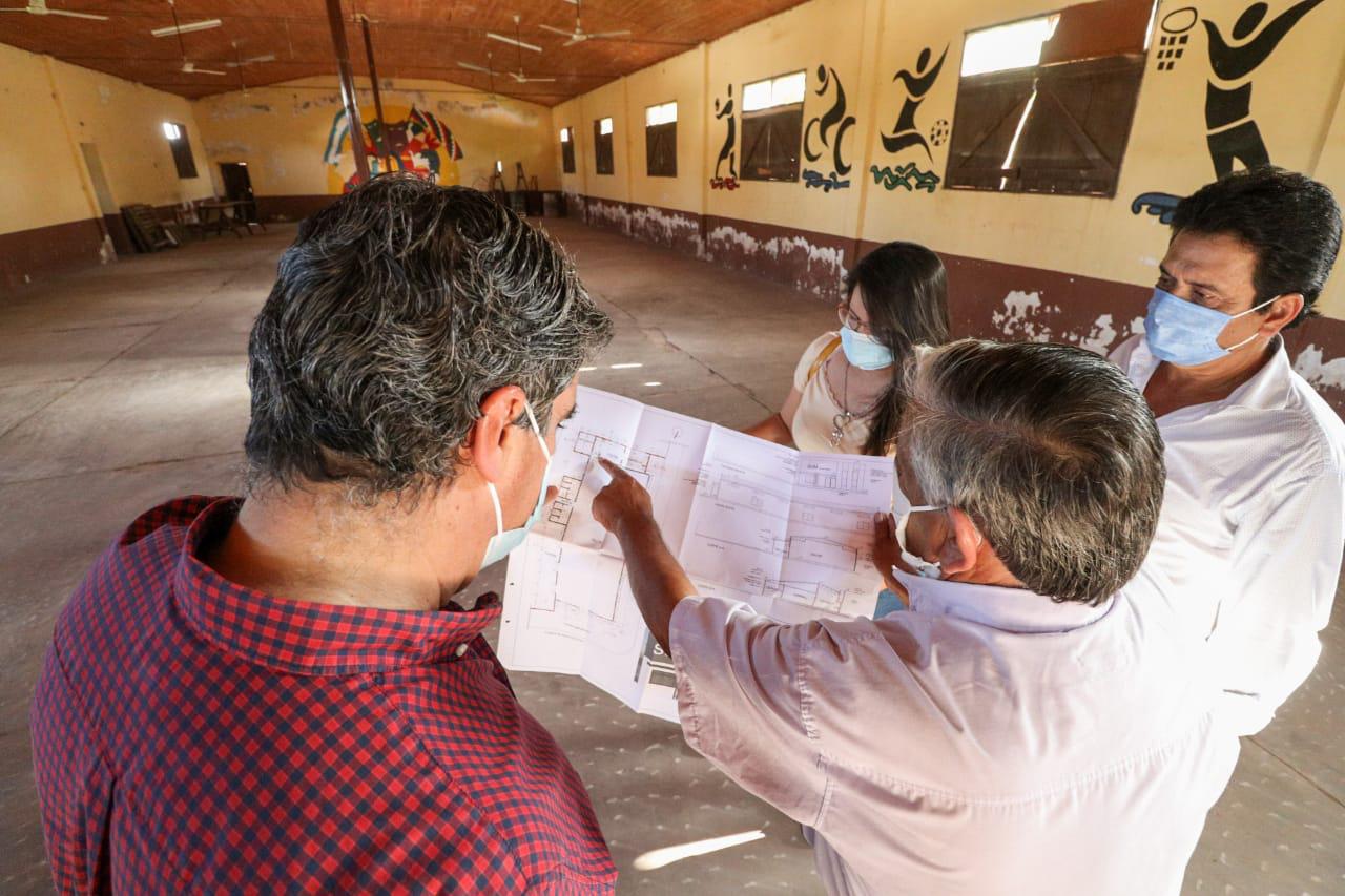Gober con intendentes