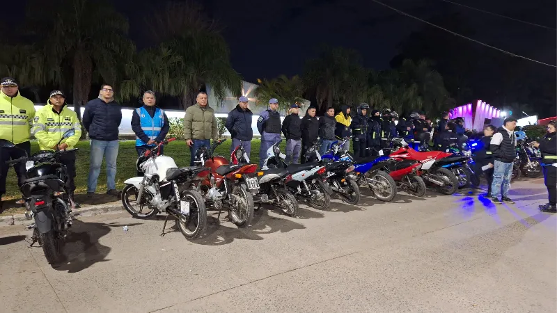 Motos